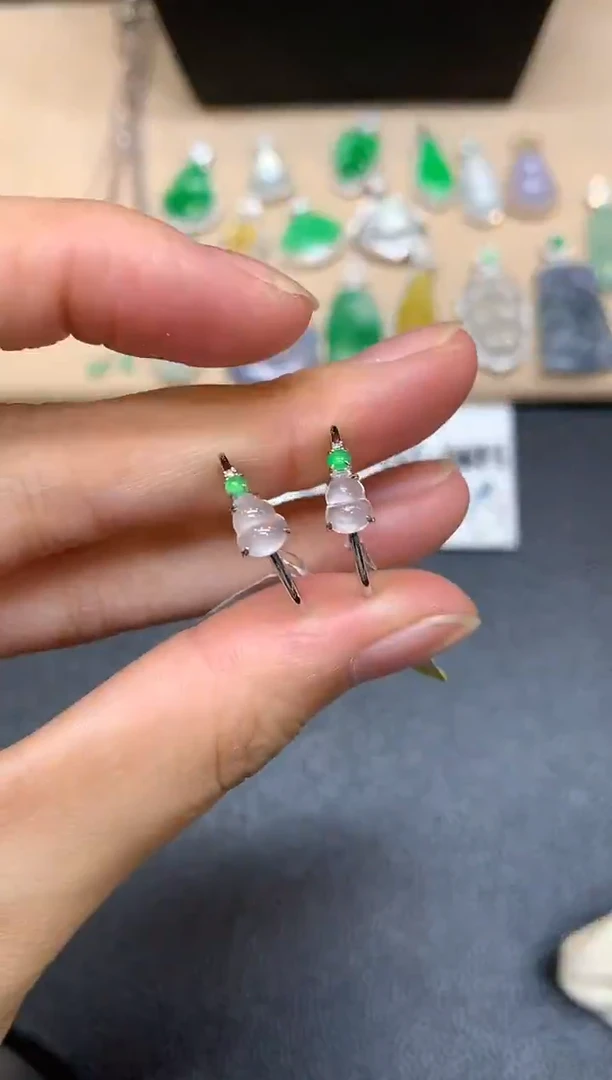 18K金镶嵌戒指翡翠葫芦【无服务费多样性发其一