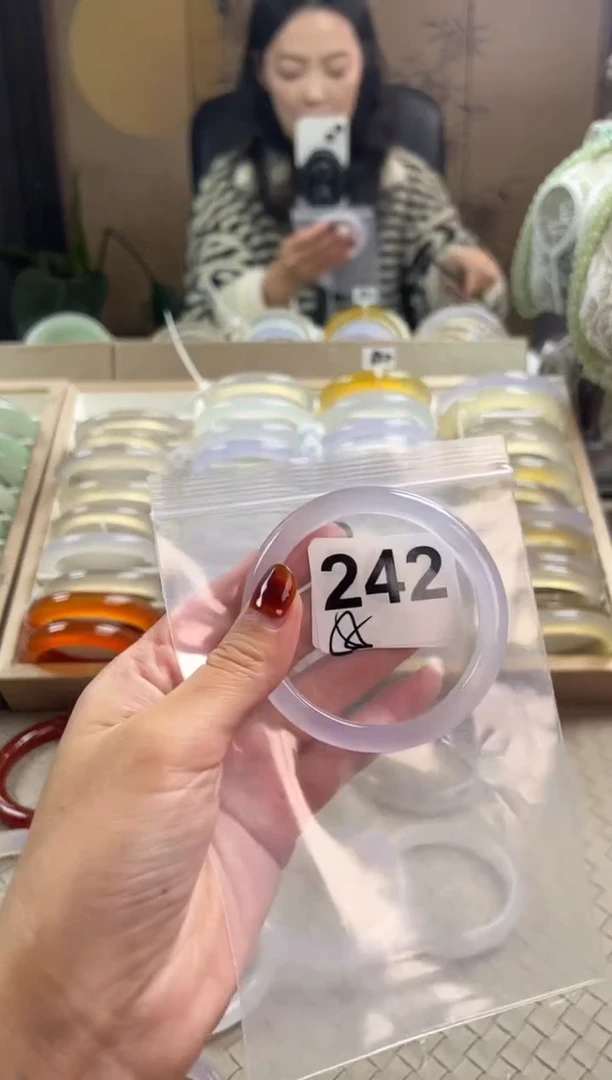 手镯玛瑙/玉髓未镶嵌242