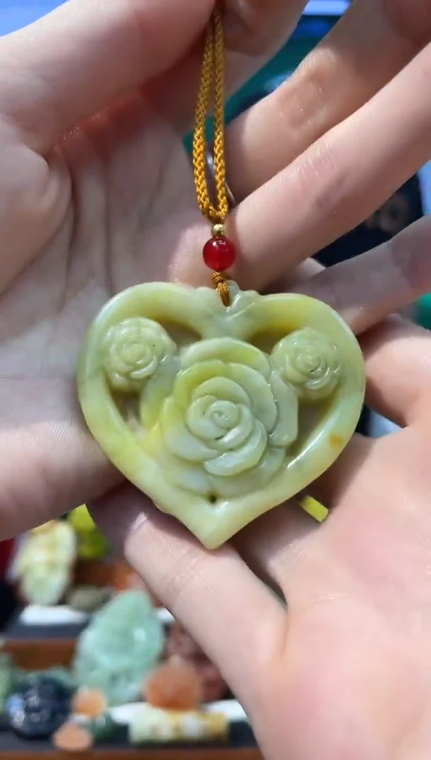 【闪购商品】岫玉吊坠未镶嵌·