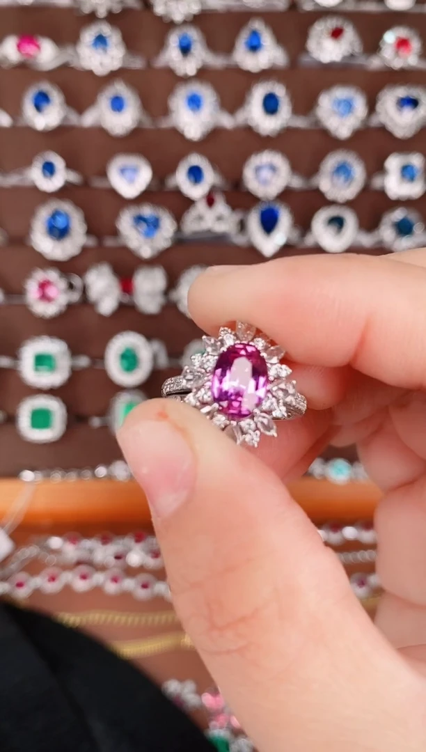 【闪购商品】彩色蓝宝石18K金戒指18K金镶嵌·