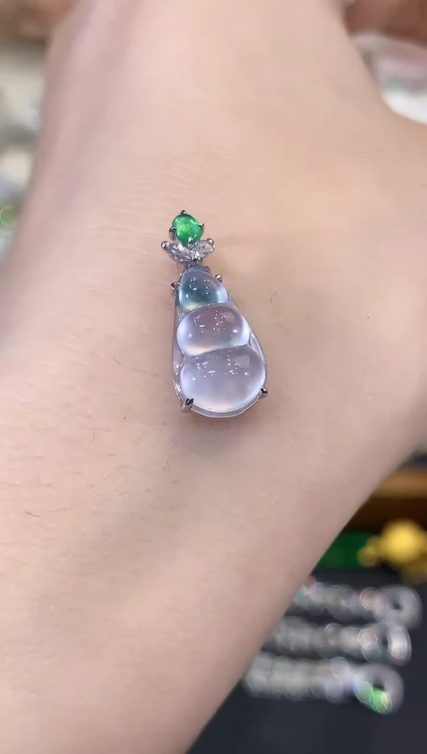 吊坠(不含链)18K金镶嵌翡翠B43