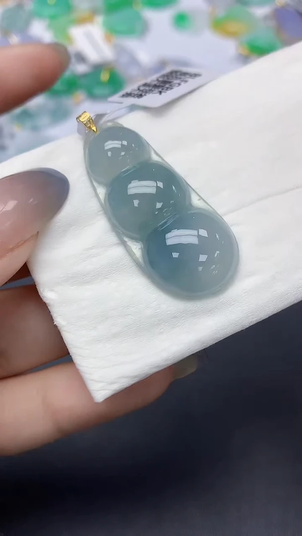 翡翠18K金镶嵌颈饰天然缅甸a货翡翠