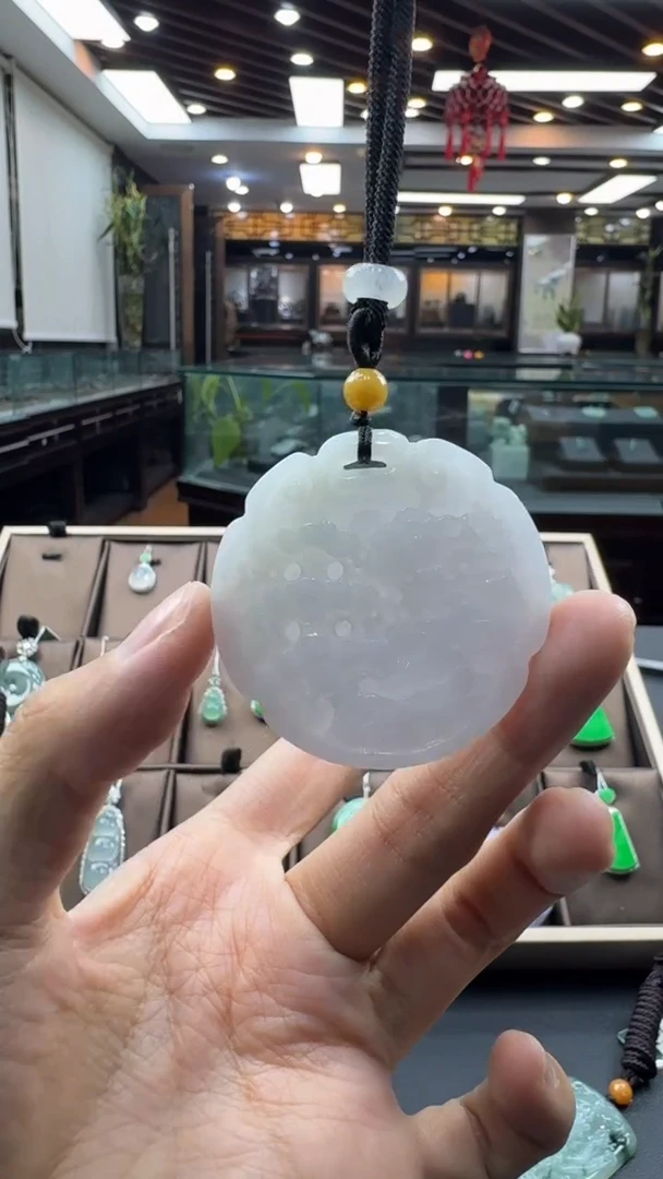 颈饰未镶嵌翡翠山水牌