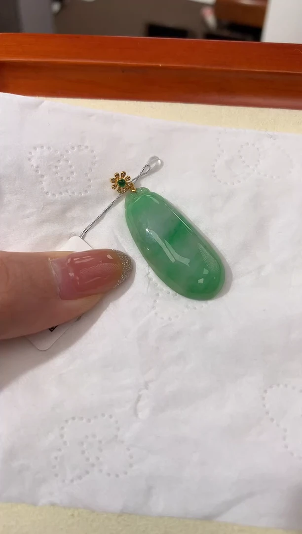 【闪购商品】翡翠颈饰18K金镶嵌天然缅甸a货翡翠