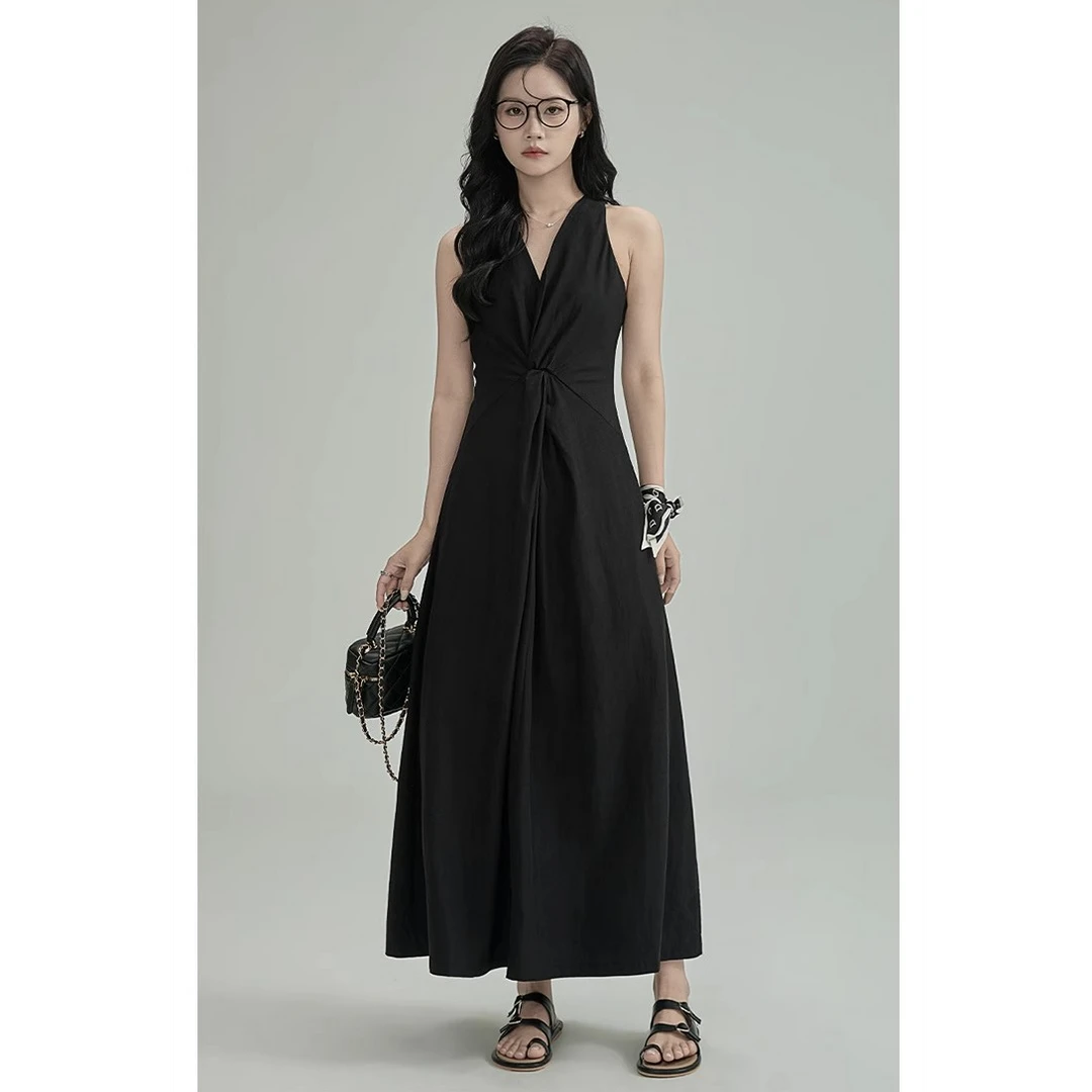 GUIER/桂儿黑色v领连衣裙女夏扭结褶皱收腰显瘦垂感气质长裙27456