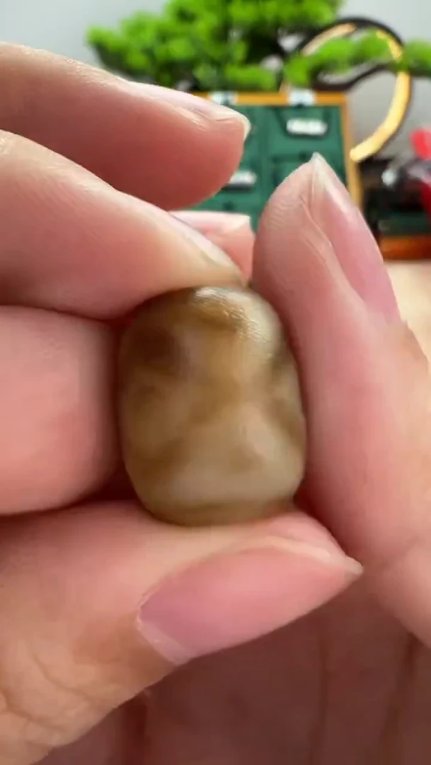玛瑙/玉髓（覆膜）颈饰未镶嵌167.（微瑕随机发货）