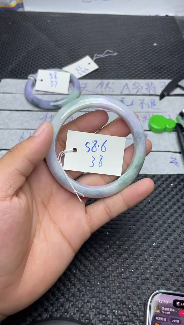 未镶嵌手镯翡翠38