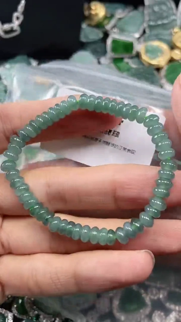 颈饰未镶嵌翡翠天然翡翠