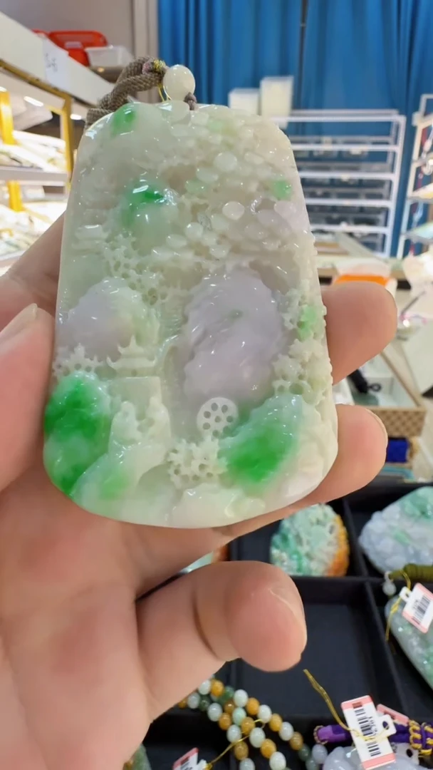 翡翠未镶嵌吊坠(不含链)D****潭116