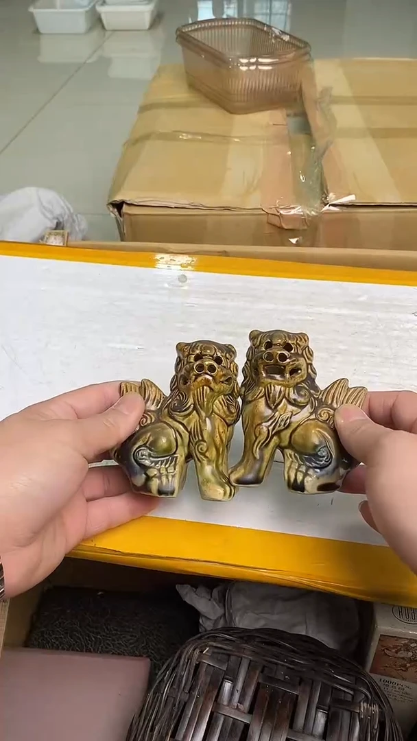 日瓷回流摆件一对