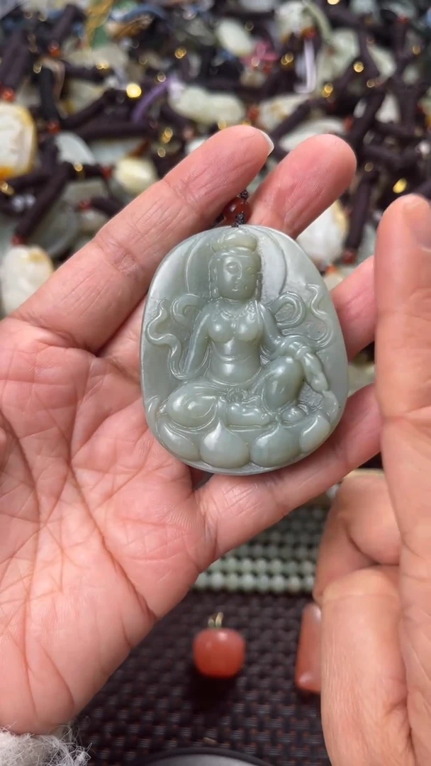 【闪购商品】和田玉颈饰未镶嵌多样性发货没有证书拍一发一有瑕