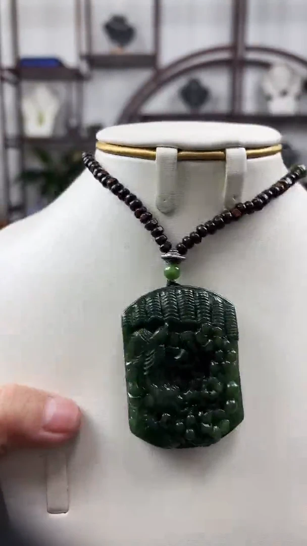 颈饰未镶嵌和田玉1