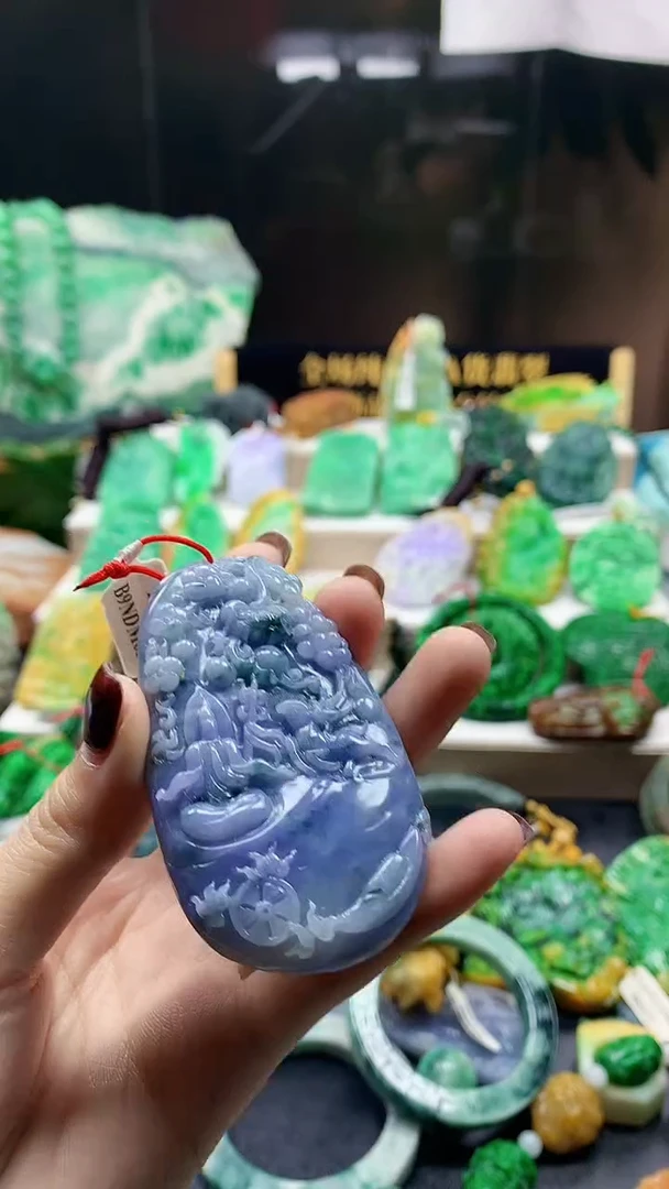 颈饰未镶嵌翡翠点*天然缅甸翡翠a货