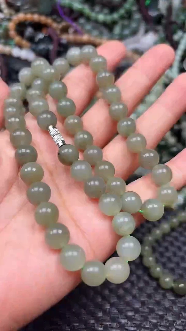 和田玉未镶嵌颈饰1