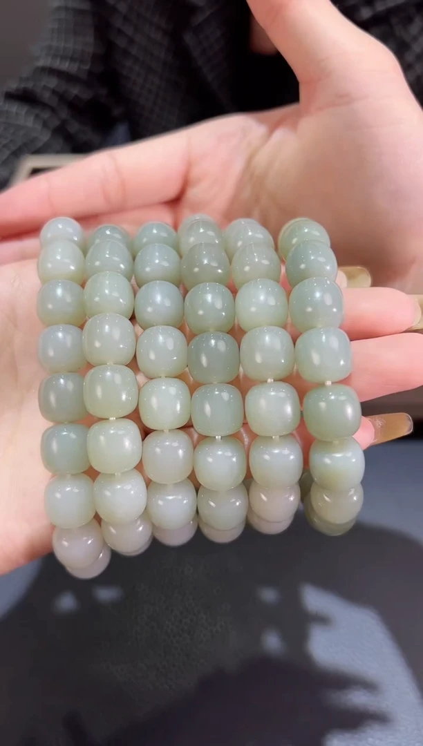 【闪购商品】和田玉手串未镶嵌且末料卡12圆珠手串多样性发其一