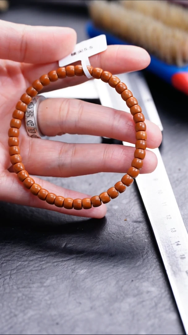 【闪购商品】橄榄核吊坠橄榄核