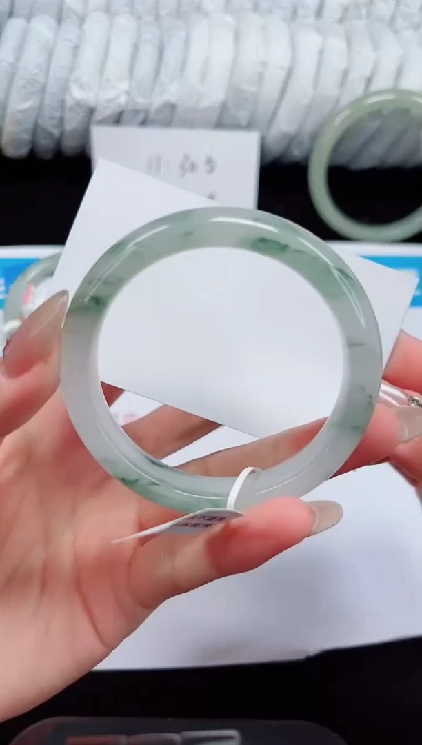 未镶嵌手镯石英质玉109-53/54