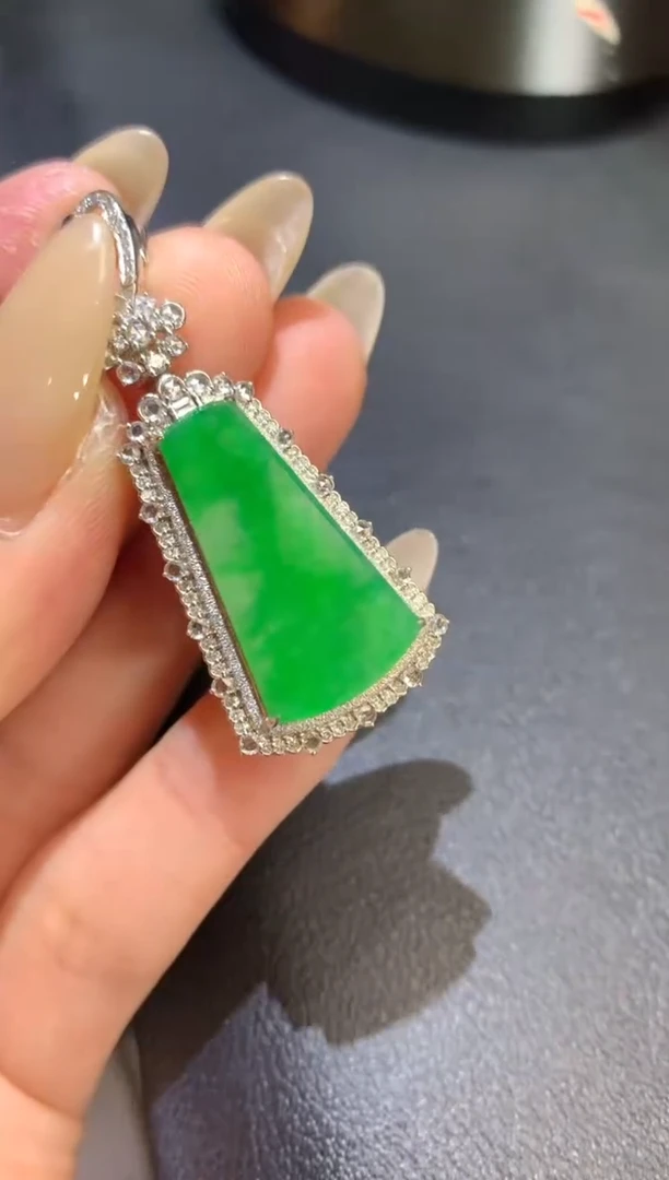 吊坠(不含链)18K金镶嵌翡翠41-无事牌（不含链和扣