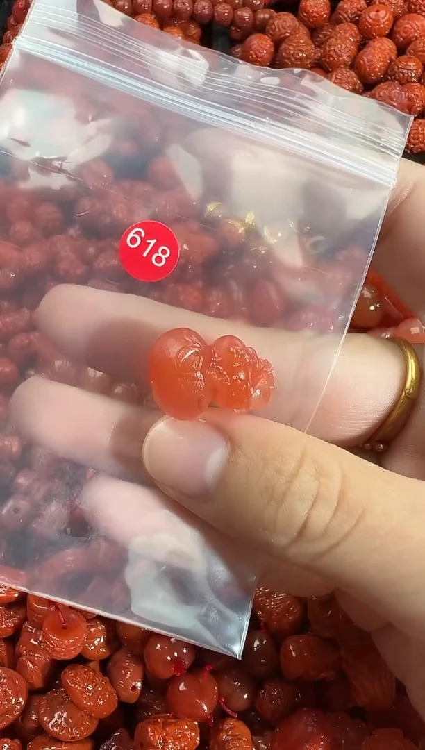 颈饰未镶嵌南红玛瑙1