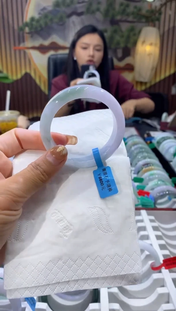 翡翠手镯未镶嵌多人09337