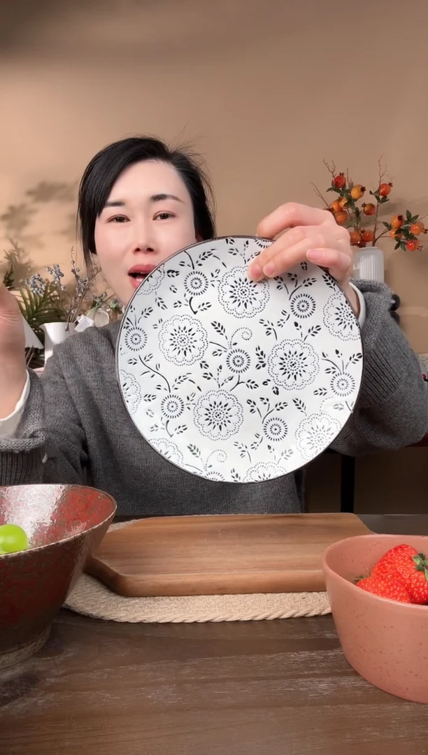 【闪购商品】瓷片8.3英寸手绘花盘微瑕