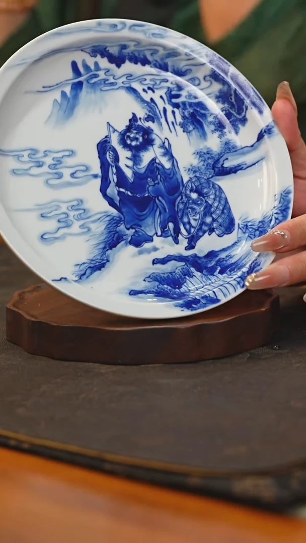 铭墨朗古青花人物壶承——钟馗