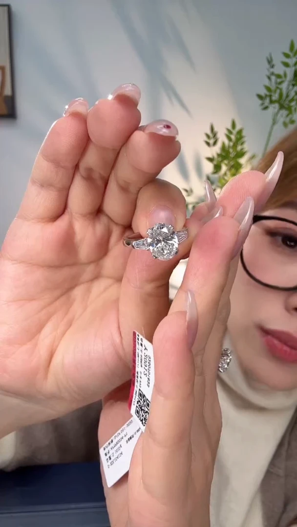 铂Pt950镶嵌实验室培育钻石pt950椭圆三生石戒指2ct