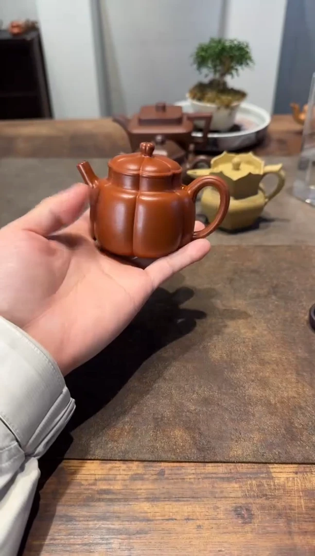 茶壶紫砂《****》朱泥繁花