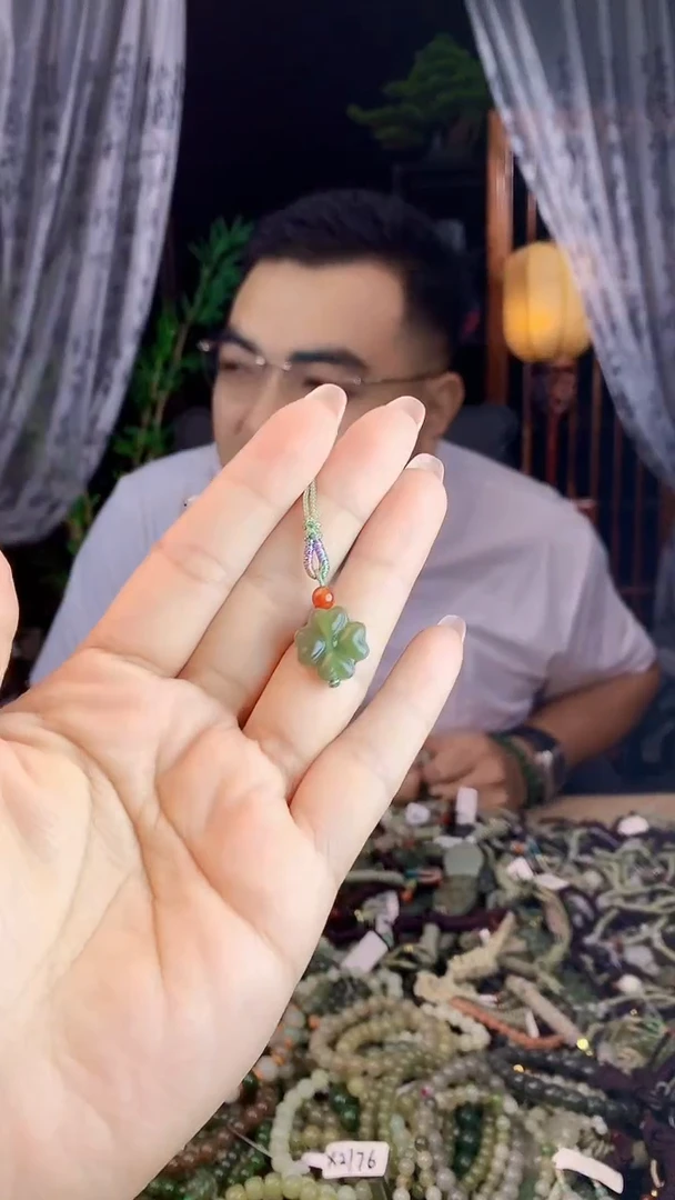 和田玉未镶嵌颈饰拍一发一