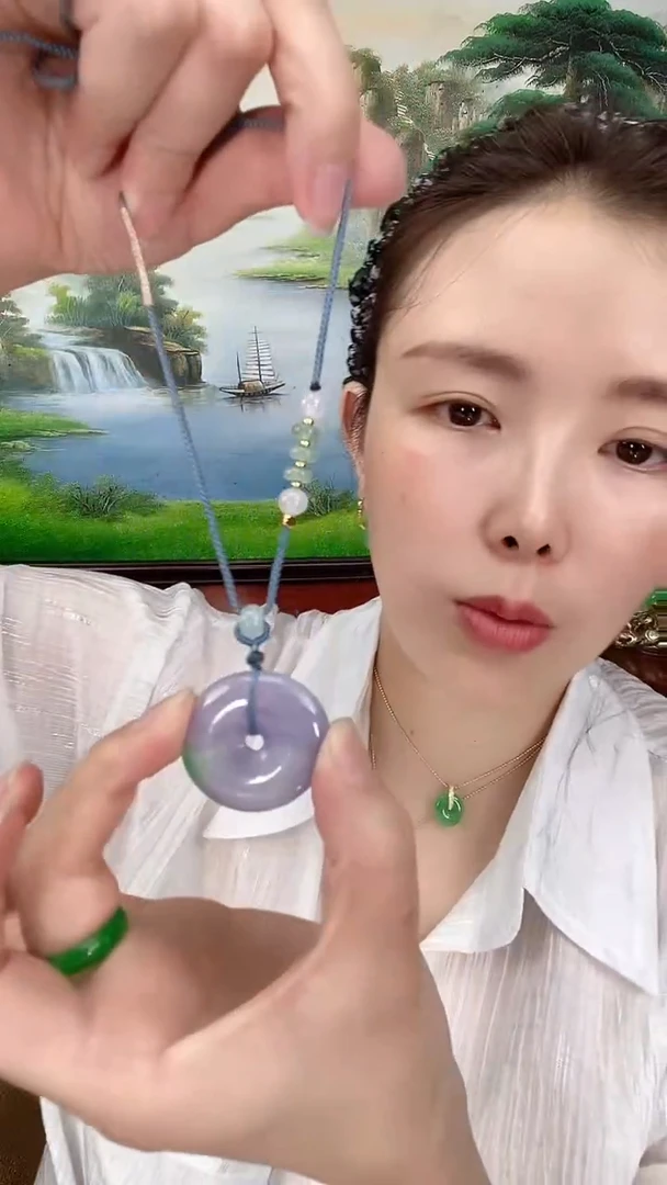 翡翠未镶嵌吊坠(赠链)微瑕平安扣D7