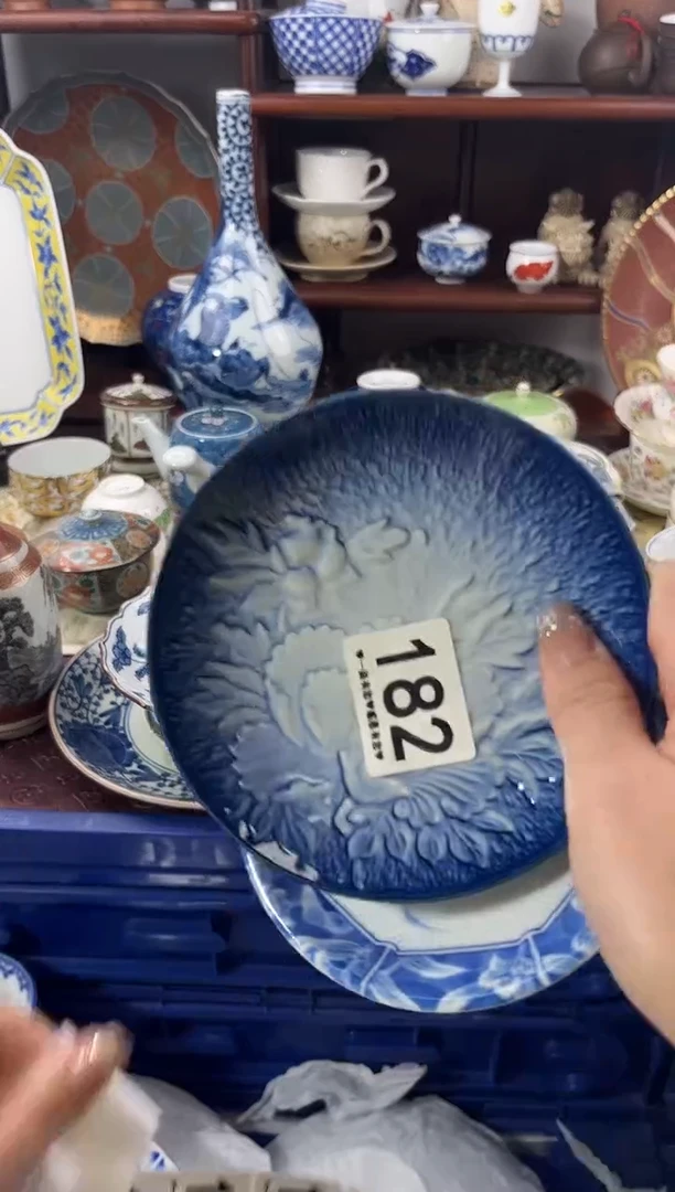 【闪购商品】瓷片182..............