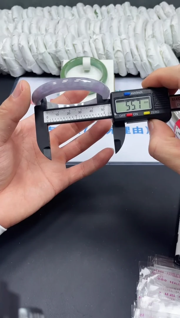 翡翠手镯未镶嵌所见所得