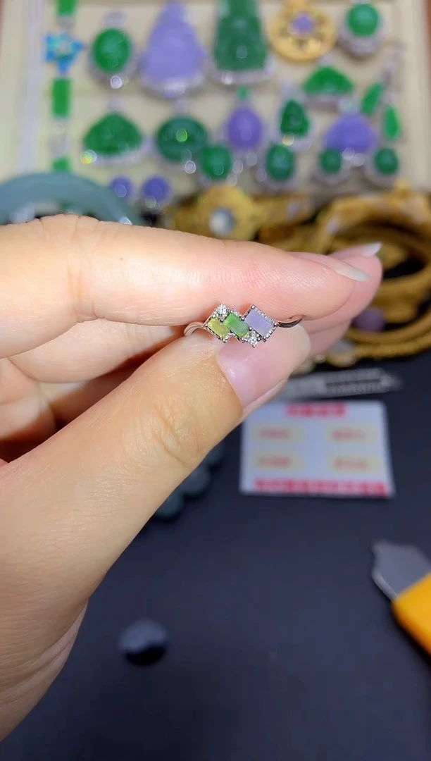 18K金镶嵌戒指翡翠232-中国好珍宝