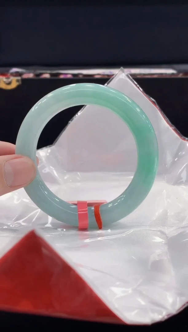 未镶嵌手镯翡翠翡翠手镯