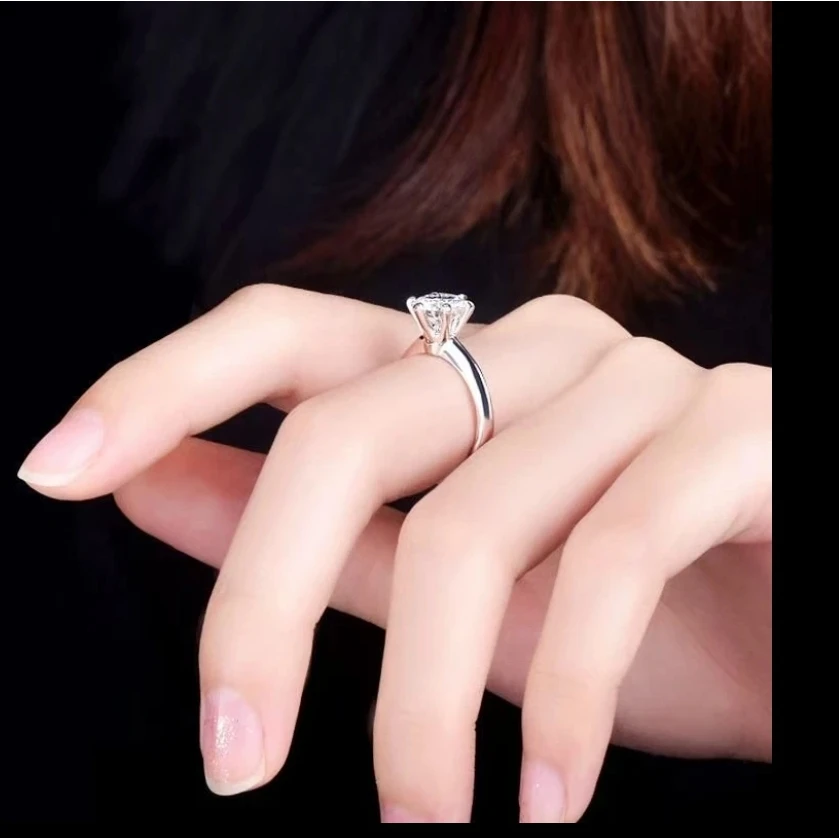 私人定制 周家六爪皇冠女戒2.0ct