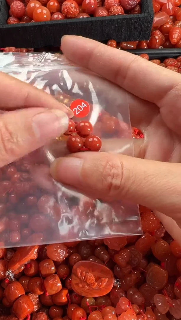 【闪购商品】南红玛瑙颈饰未镶嵌1