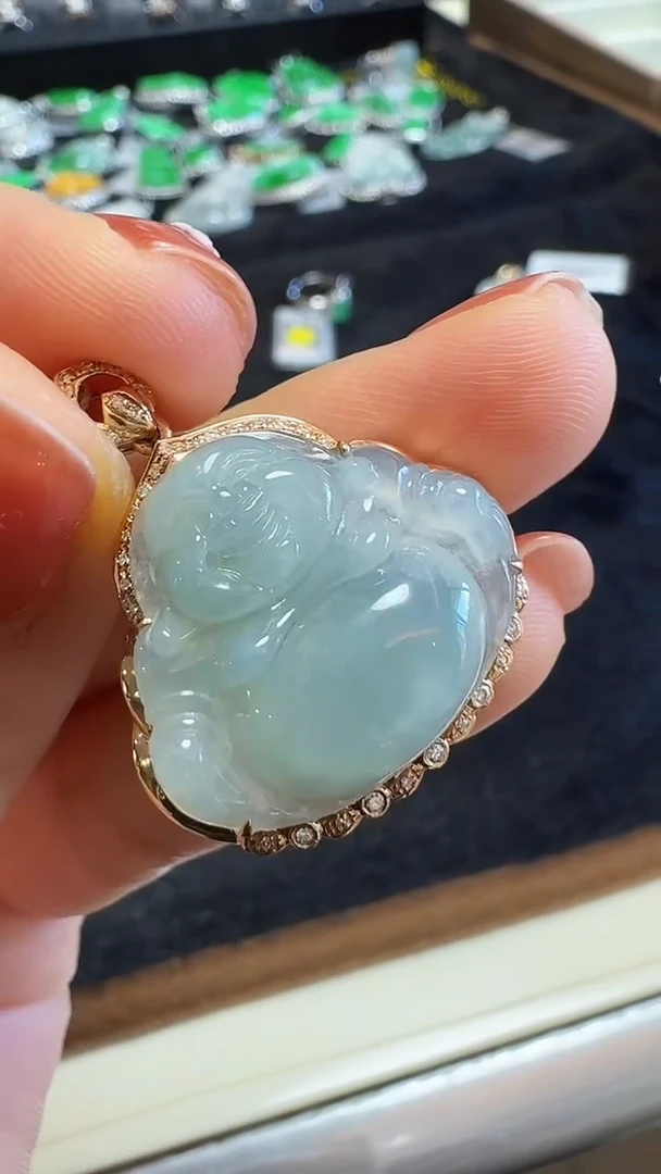 【闪购商品】翡翠颈饰18K金镶嵌吊坠