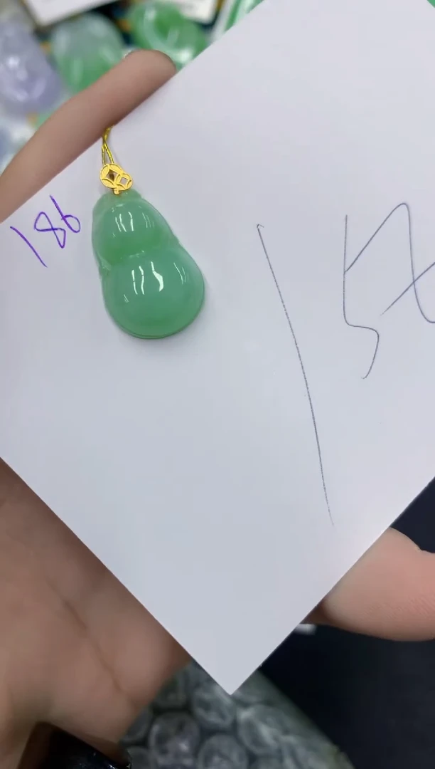 颈饰18K金镶嵌翡翠111111111111