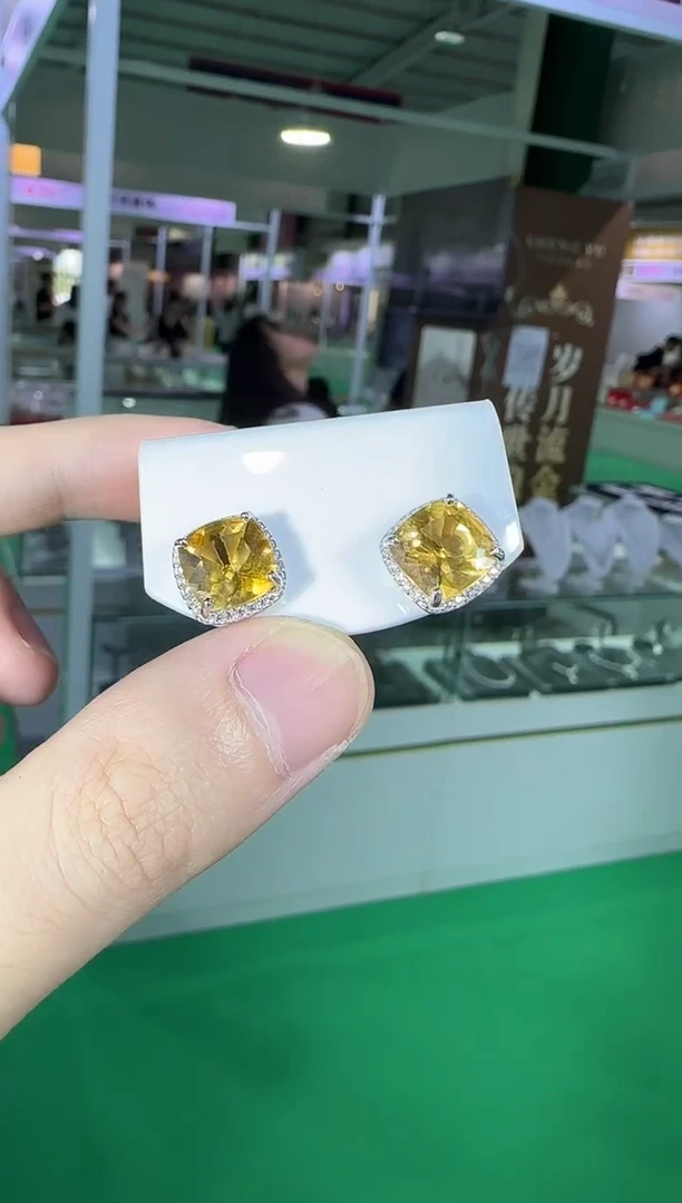 银S925镶嵌耳饰黄晶10mm耳钉精致简约款