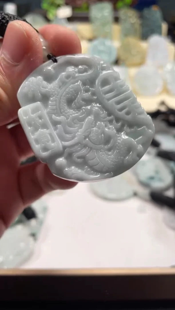 颈饰未镶嵌翡翠12/22/120