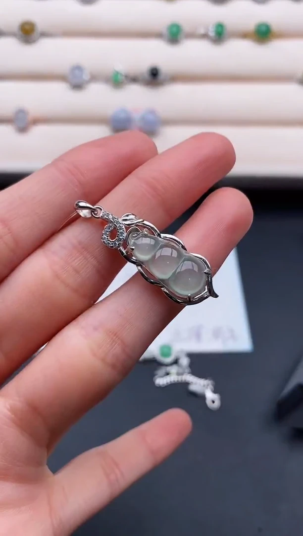 银S925镶嵌戒指翡翠6666666+4