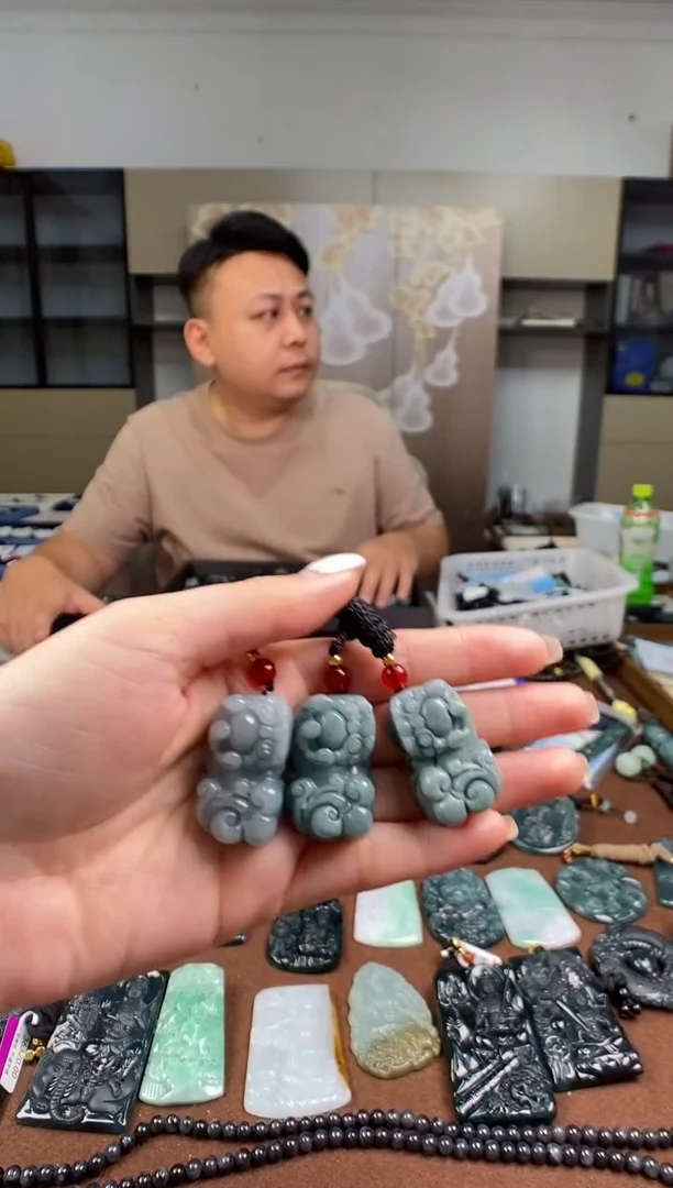 颈饰未镶嵌翡翠多样性发其一