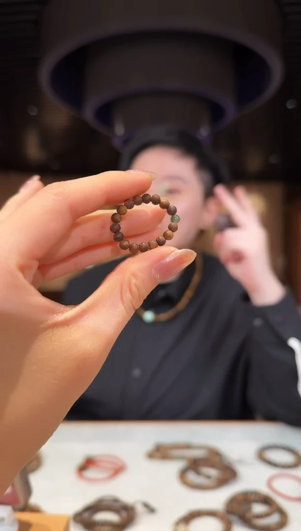 【闪购商品】沉香手串海南莺歌绿棋圆珠戒指