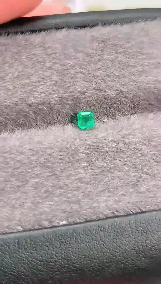 裸石祖母绿风*0.23-400天然祖母绿