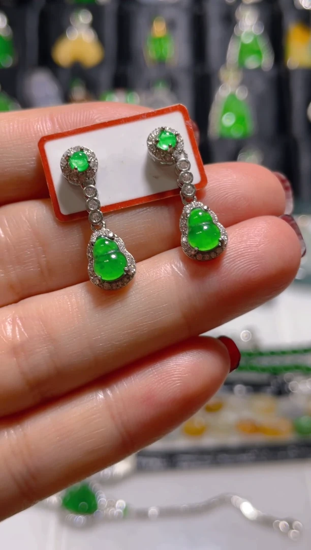 未镶嵌翡翠耳饰天然翡翠多样性发货