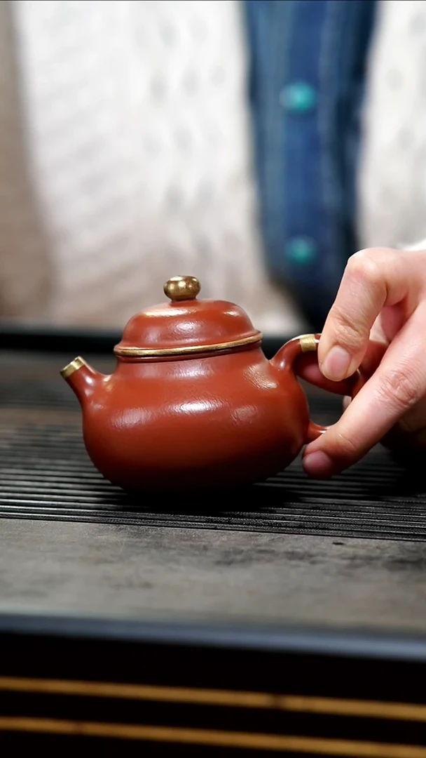 【闪购商品】紫砂茶壶17-全手包金朱泥容天140cc