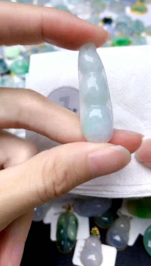 颈饰未镶嵌翡翠天然A货翡翠