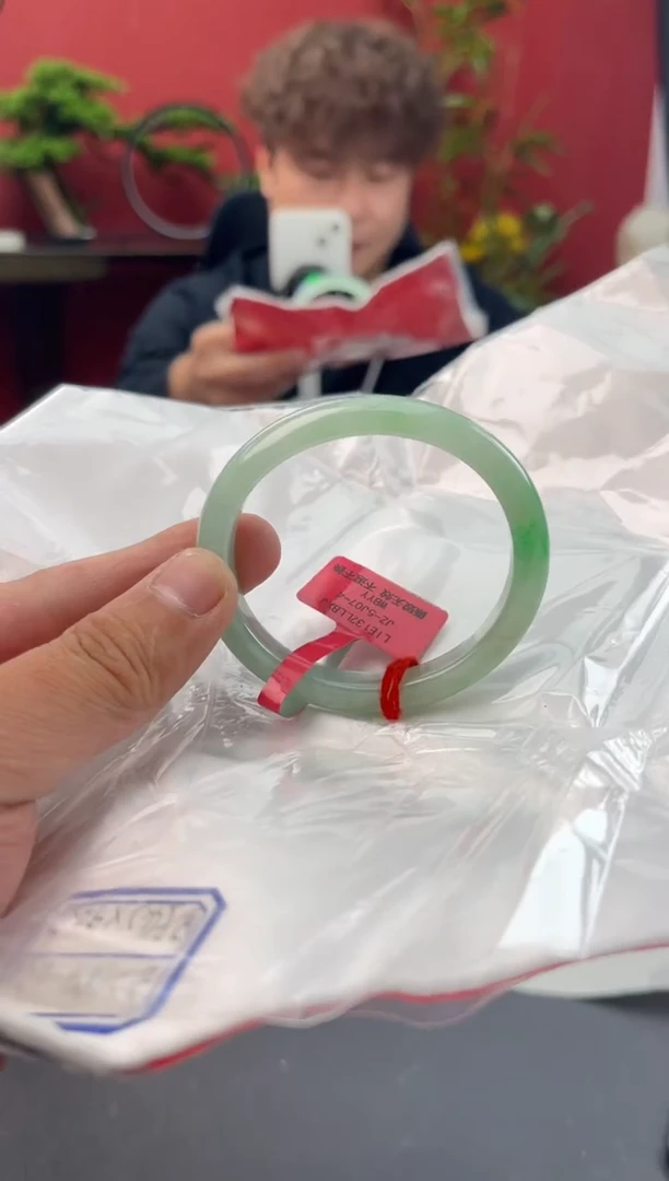 未镶嵌手镯（贵妃镯）翡翠8