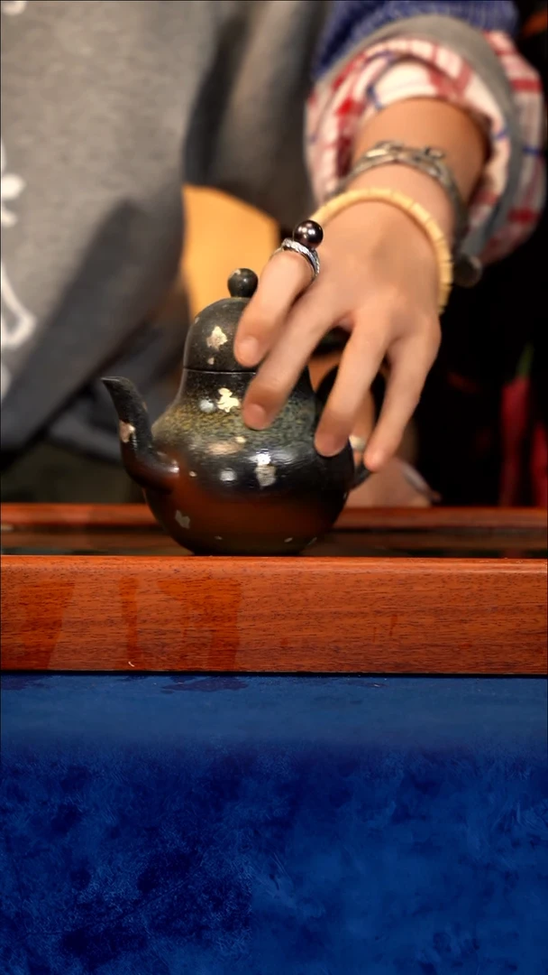 紫砂 宜兴紫砂 GFY 小叶紫檀   思婷