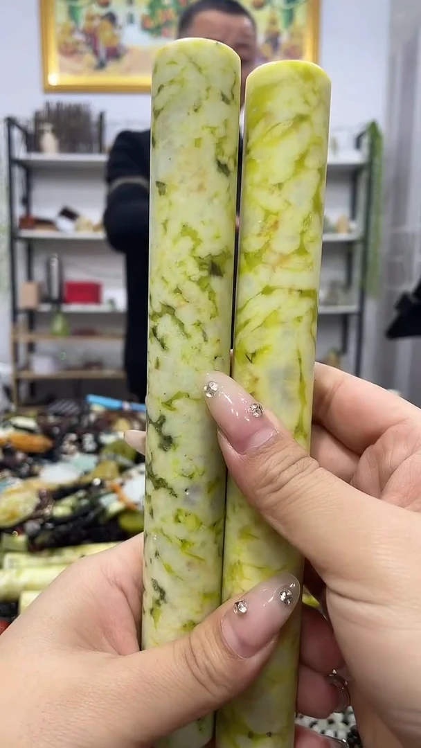 未镶嵌蛇纹石玉颈饰 多样性发货